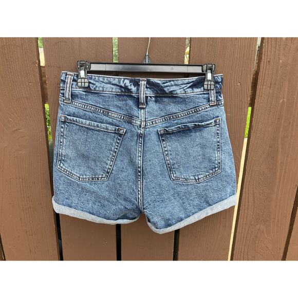 WILD FABLE SIZE 4 ROLLED HEM DENIUM JEAN SHORTS - Picture 2 of 5